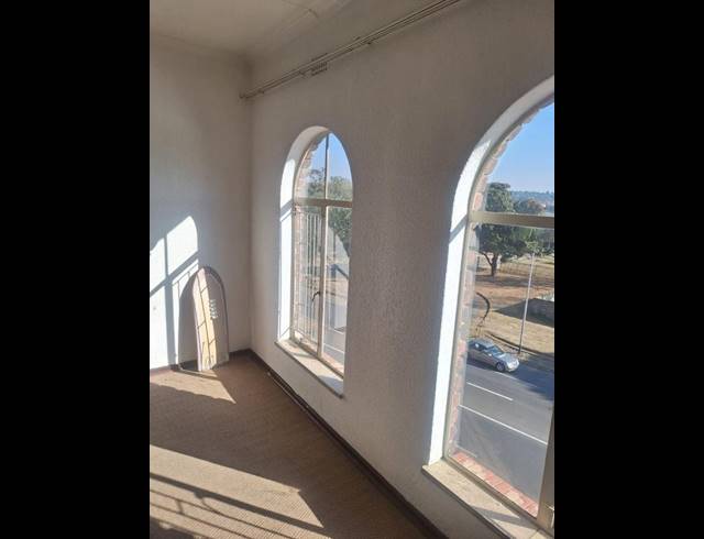 2 BEDROOM PROPERTY TO RENT IN FLORIDA